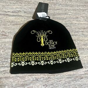 NWT Game of Thrones Black and Yellow Beanie with Graphic Design